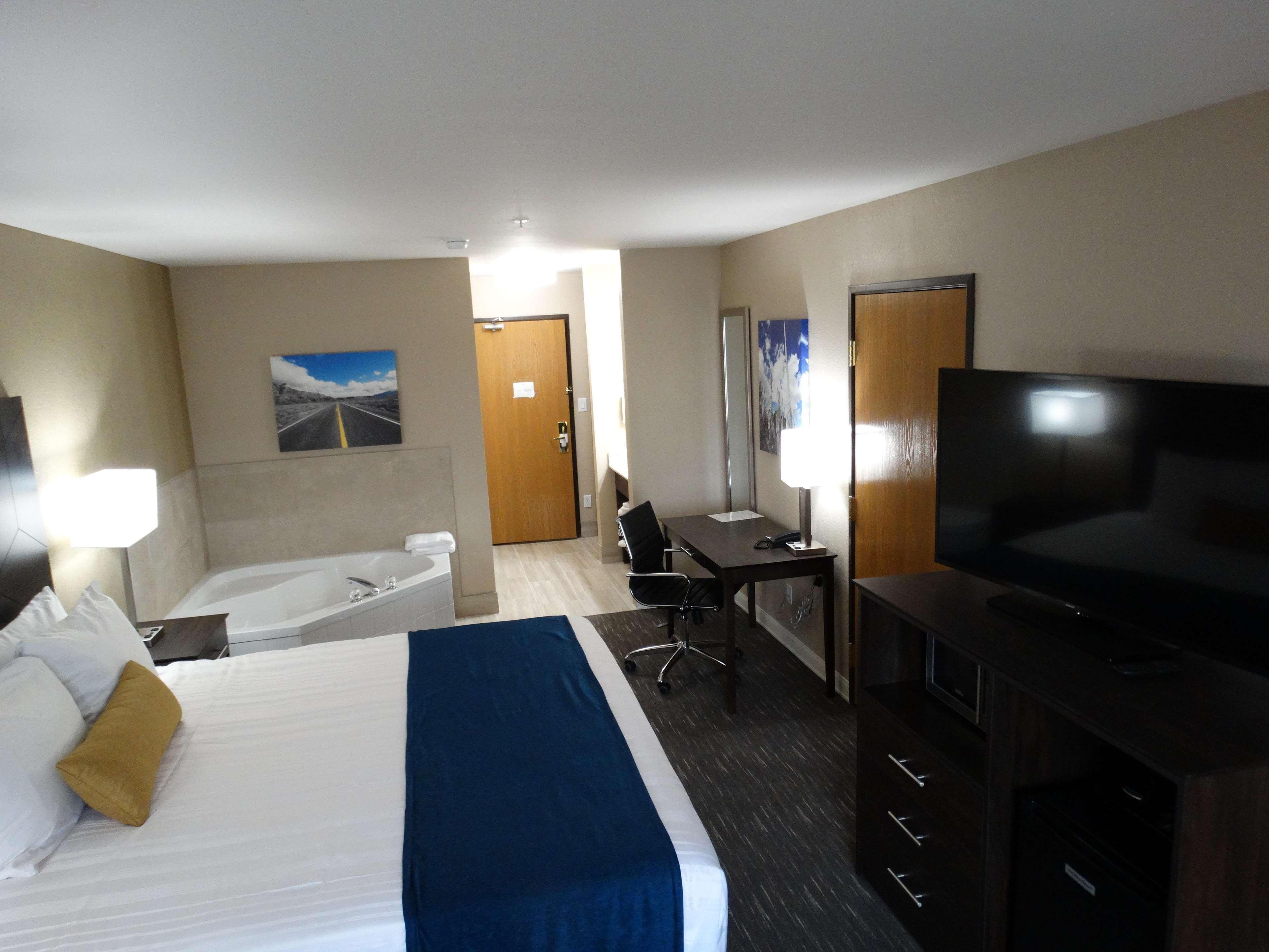 Western Hotel 4*
