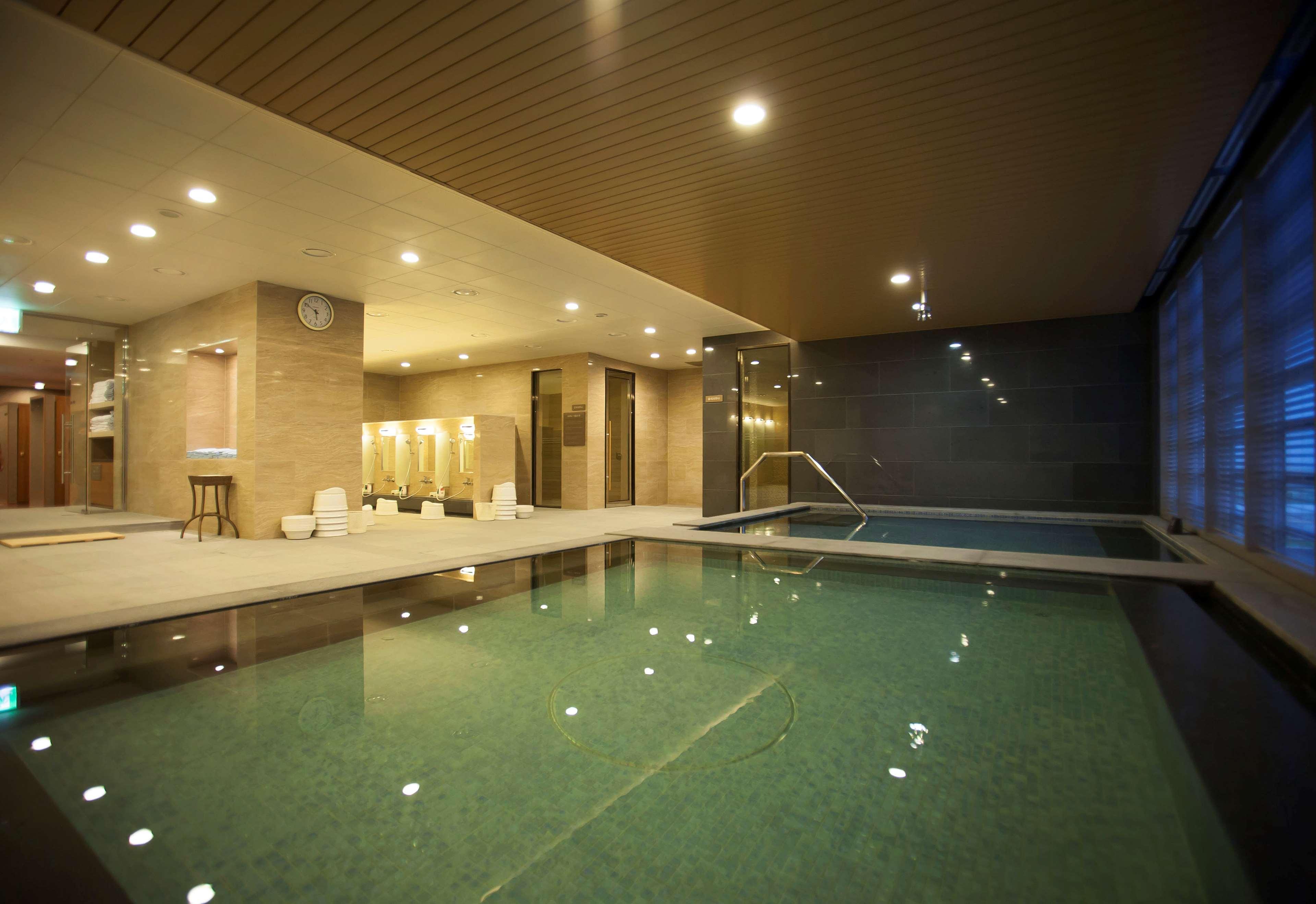 Western Hotel 4*